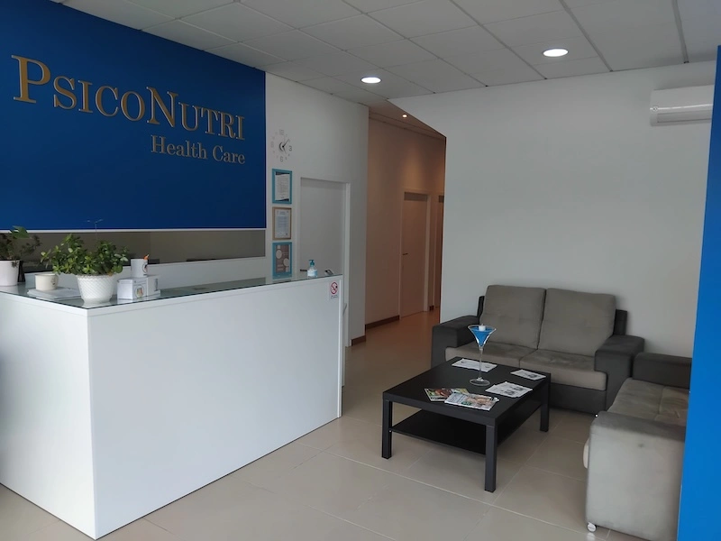 Corredor de acesso reservado aos gabinetes de consulta
